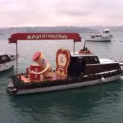 3d Advertising Models 2