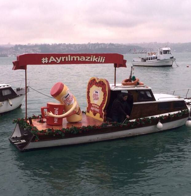 3d Advertising Models 2