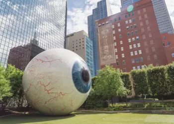 High Quality Fiberglass Figures