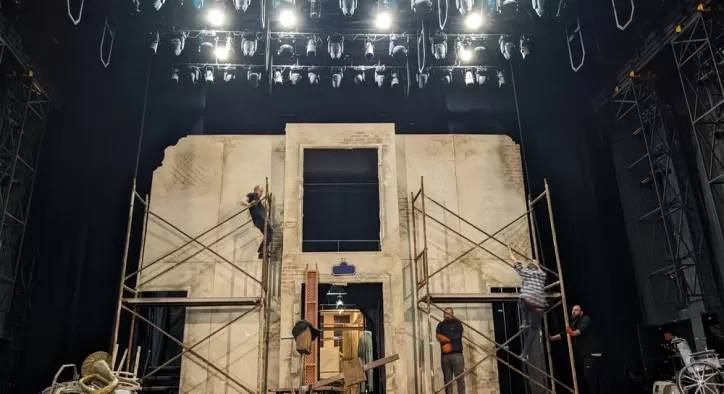 Theatre and Series Decoration